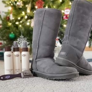 Size 7 UGG boots